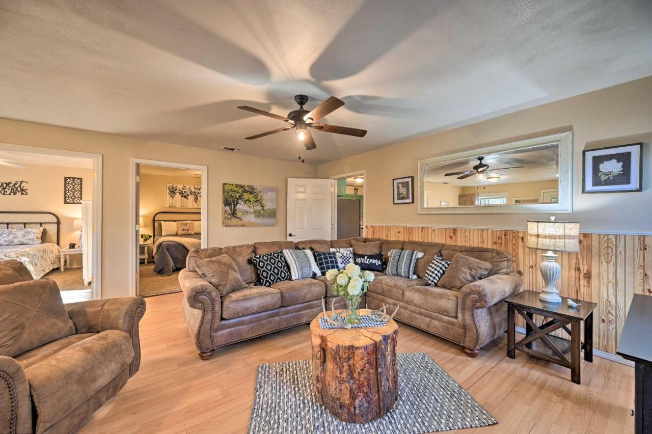 Pet-Friendly Shady Oaks Broken Bow Gem With Patio! 빌라 외부 사진